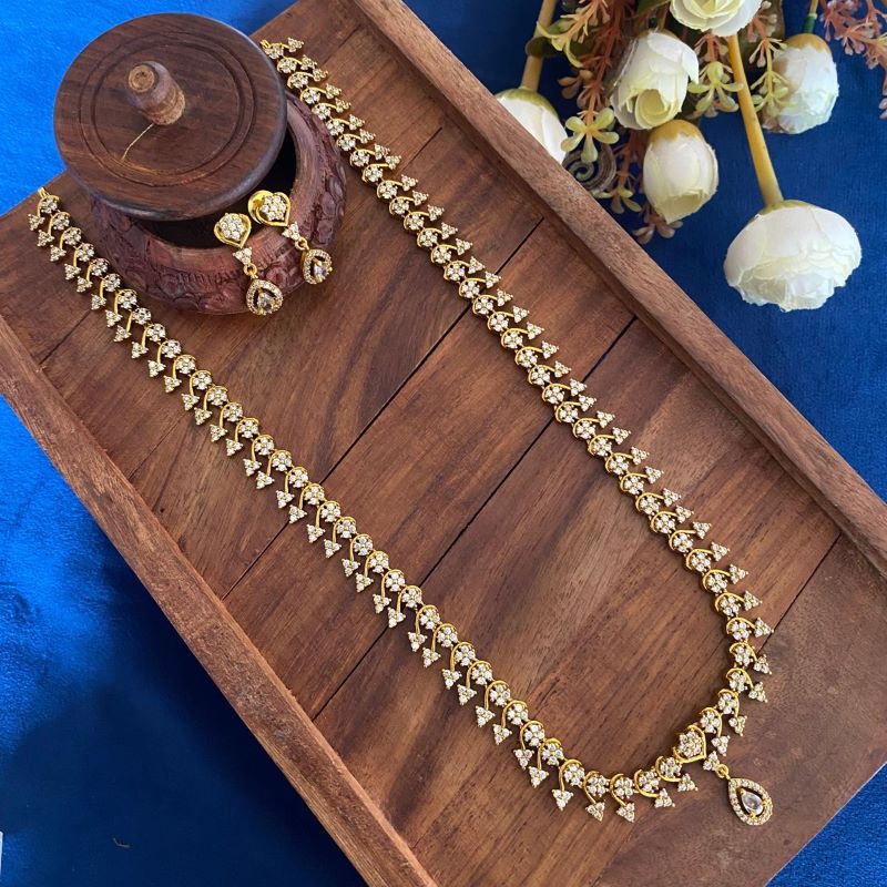 DIAMOND REPLICA FLORAL WHITE STONE HARAM 