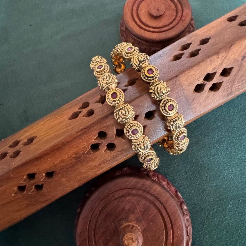 RUBY SANGU BANGLES