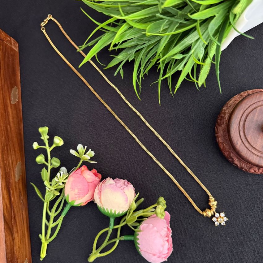 GOLD PLATED FLOWER CHAIN