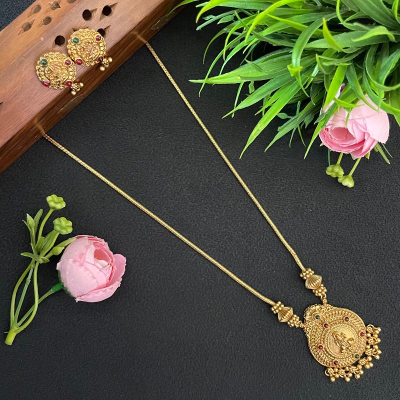 CHAIN WITH LAKSHMI PENDANT & STUD 